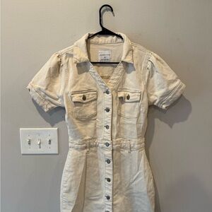 Celebrity Pink Cream Button-Up Dress